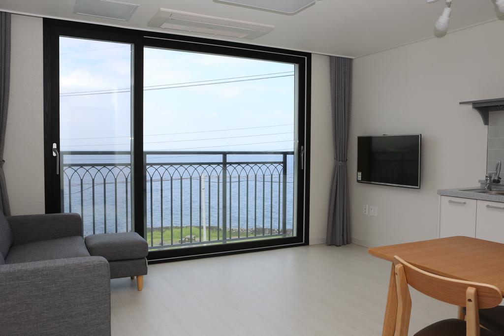 Plumeria Pension Jeju by Eksteriør bilde