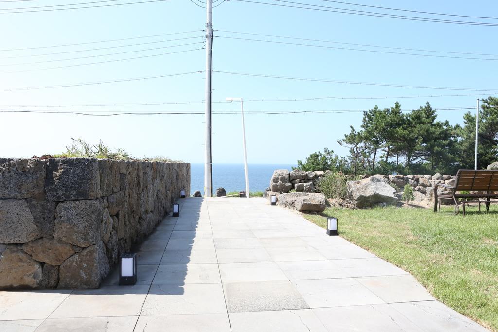 Plumeria Pension Jeju by Eksteriør bilde