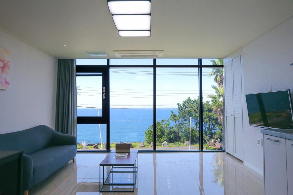 Plumeria Pension Jeju by Eksteriør bilde