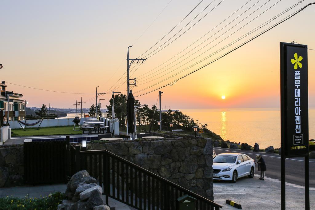 Plumeria Pension Jeju by Eksteriør bilde