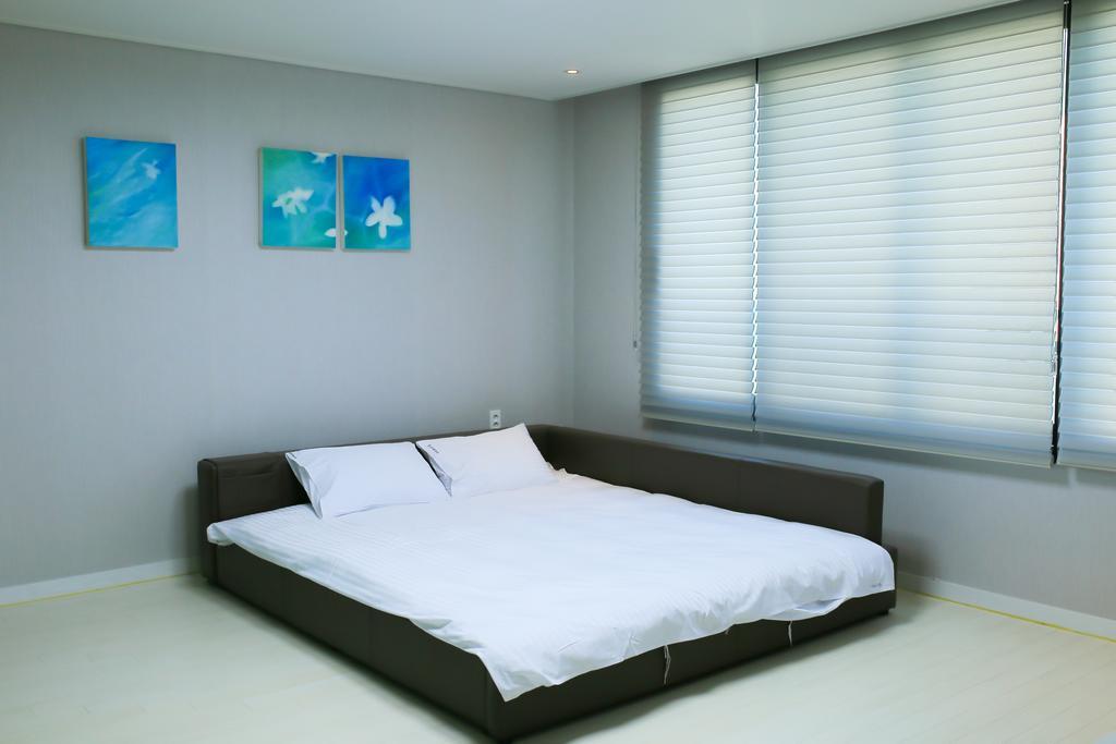 Plumeria Pension Jeju by Eksteriør bilde