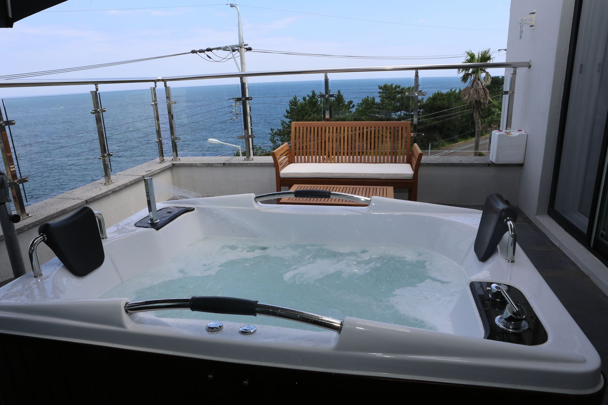 Plumeria Pension Jeju by Eksteriør bilde