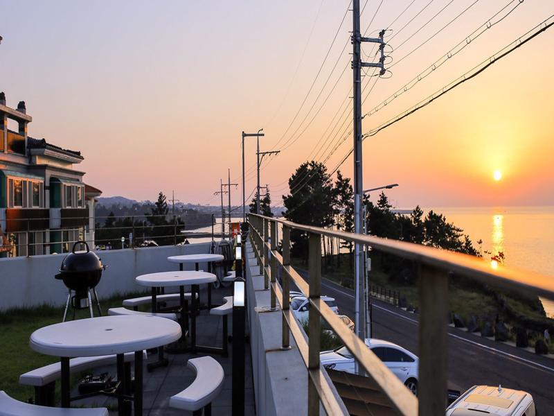 Plumeria Pension Jeju by Eksteriør bilde